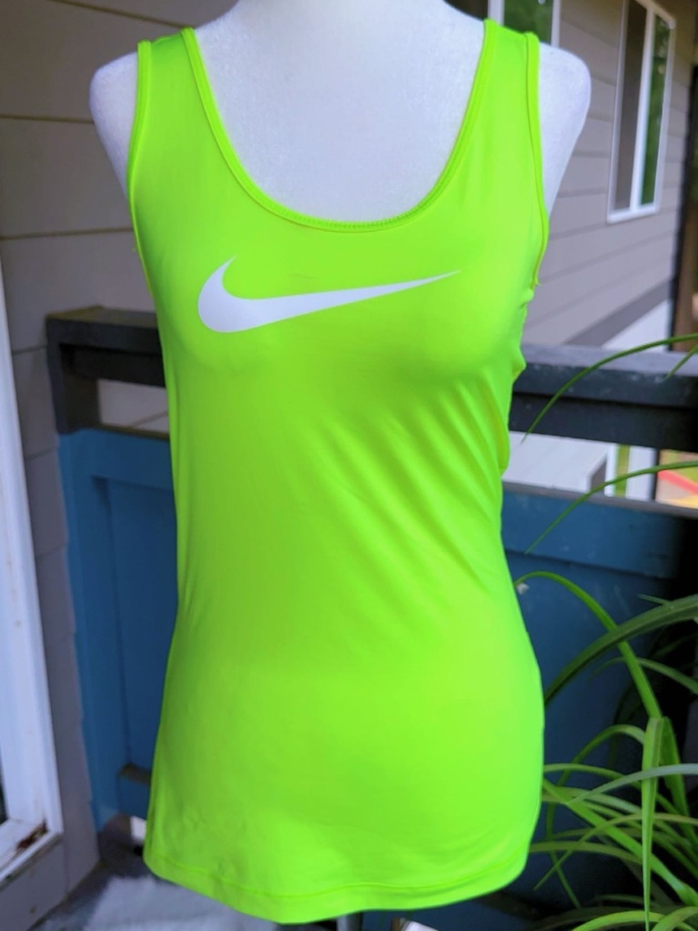Nike Women's Neon Green Dri-FIT Tank Top S